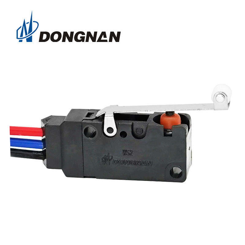 dongnan防水微動開關廠家大巴車門控微動開關 滾輪式機械微動開關